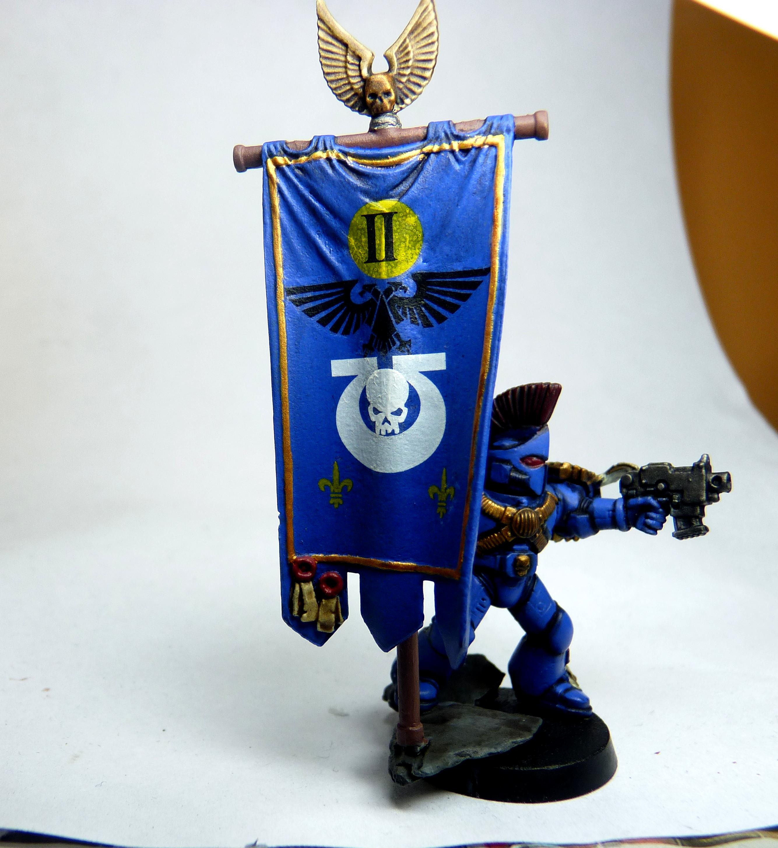 Astartes, Space Marines, Ultramarines Ultramarine Standard Bearer